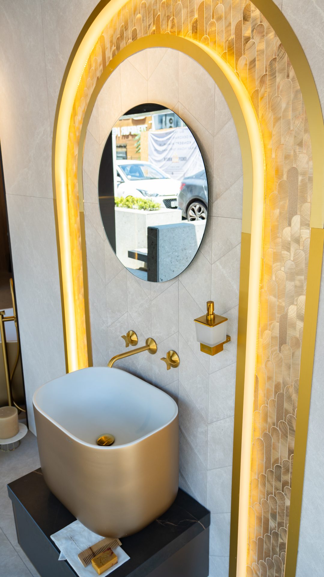 Porcelanosa Etiler Showroom İstanbul – iç mimari tasarım ve uygulama FGA